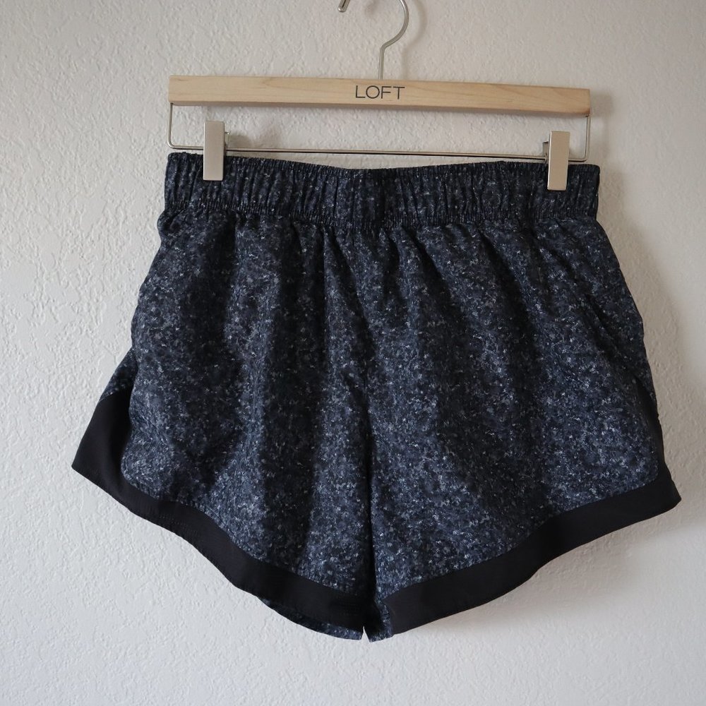 AthleticWorks Black/Grey Shorts Size M